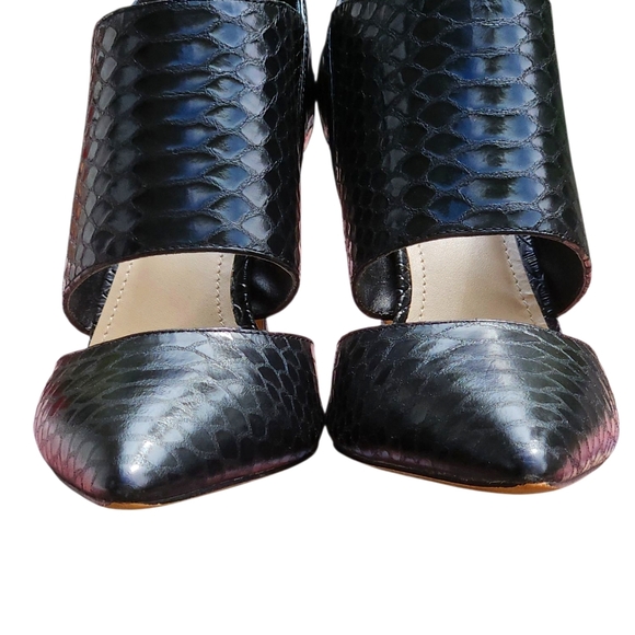 Vince Camuto Pointy Toe Heel Zip Black Leather High Heels 9.5 - Picture 4 of 10